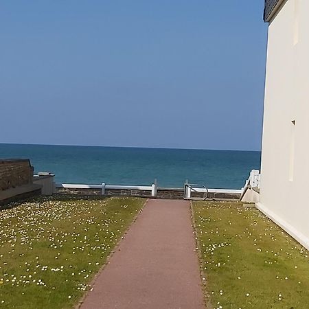 Les Pieds Dans L'Eau - Acces Direct A La Plage Bernieres-sur-Mer Ngoại thất bức ảnh