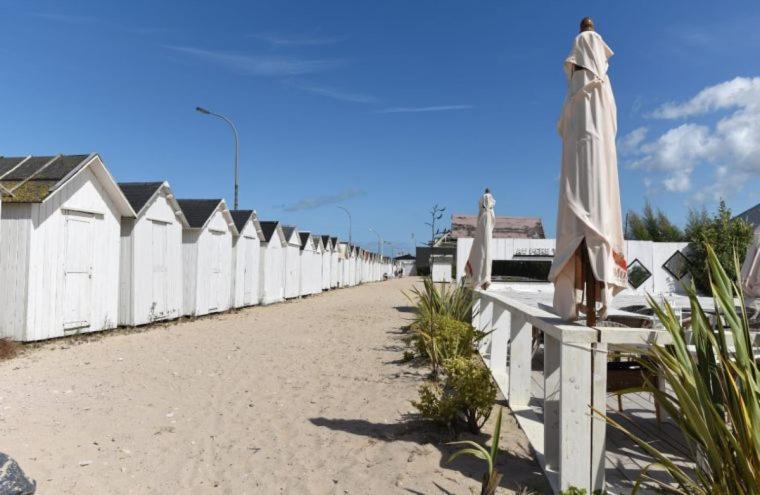 Les Pieds Dans L'Eau - Acces Direct A La Plage Bernieres-sur-Mer Ngoại thất bức ảnh